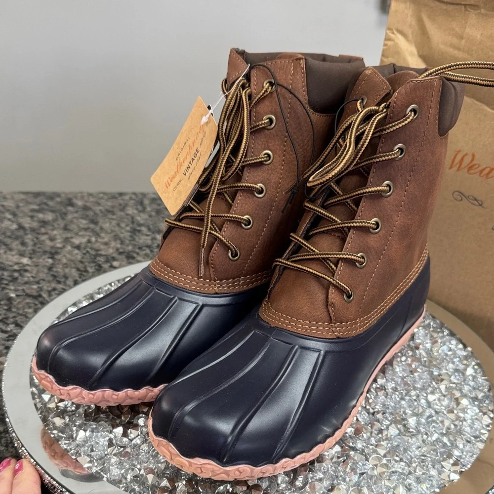 Weatherproof Vintage Brown and Navy Boots NEW 10